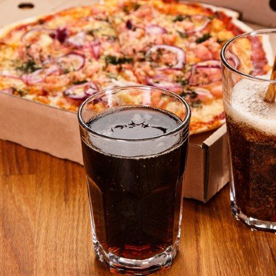 Pizza and soft drink.